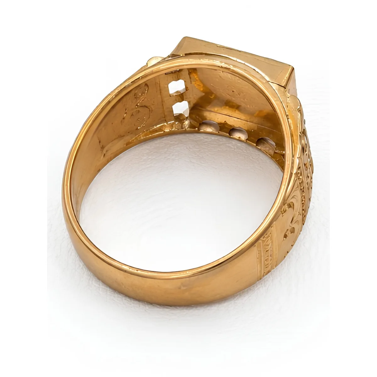 Royal Crest – 22K Gold Square Signet Ring For Men