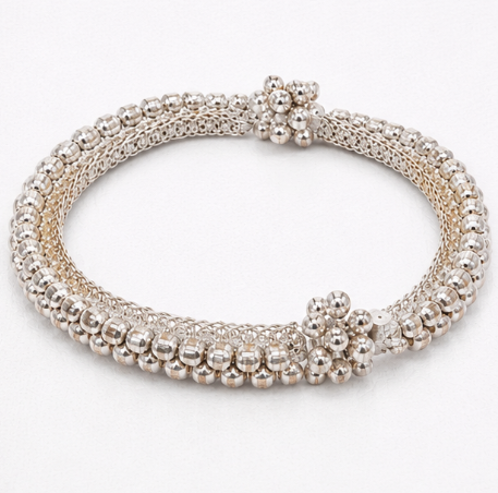 Silver Majesty – Traditional Agra Payal front view