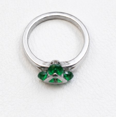 Green Stone Crown 925 Sterling Silver Ladies Angathi Ring front view