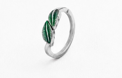 Fresh Leaf 925 Sterling Silver Green Enamel Jodvi Toe Ring for Women side view